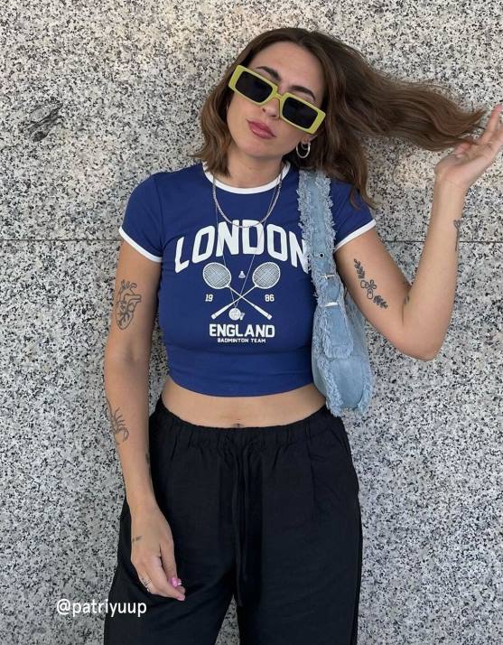 Marine Bershka unisex Kurzarm-T-Shirt mit Aufdruck H00J3737