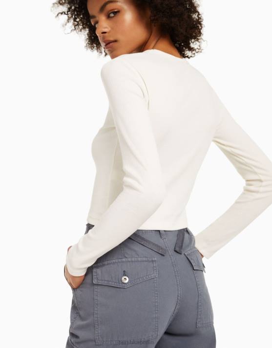 Weiss Bershka unisex Geripptes Langarm-T-Shirt H00J3803