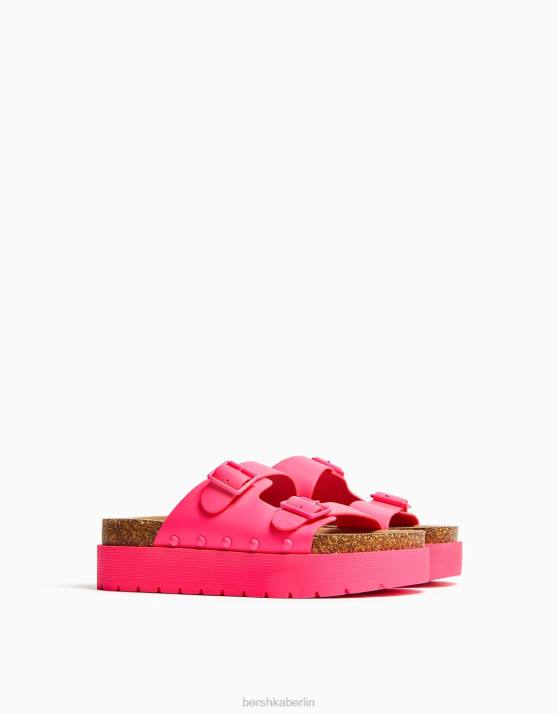 Fuchsie Bershka unisex flache Plateausandalen mit Schnallen H00J4190