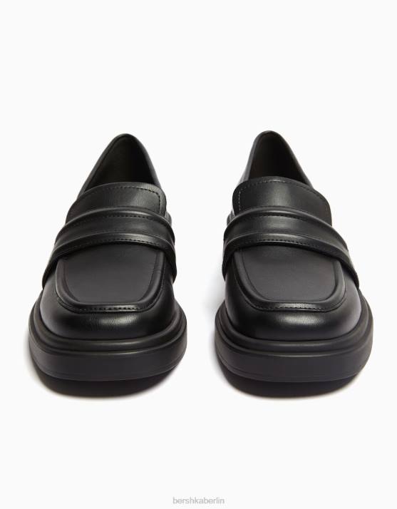 Schwarz Bershka unisex Slipper mit Sattelriemen H00J4197