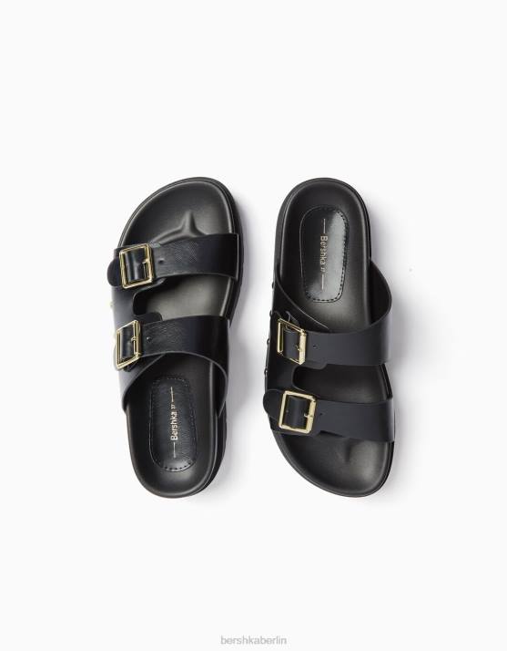 Schwarz Bershka unisex flache Plateausandalen mit Schnallen H00J4191